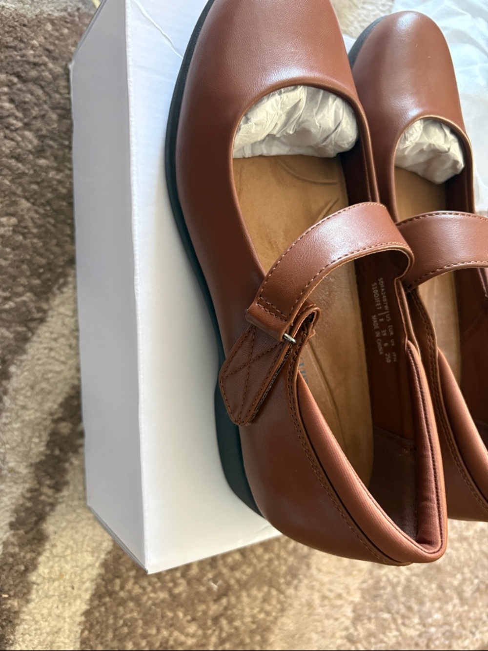 Dream Pairs Women's Cognac Mary Jane Flats - Picture 3 of 5